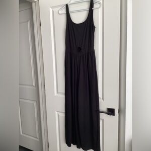 Chic Black Sleeveless Jumpsuit - Size S - NWOT